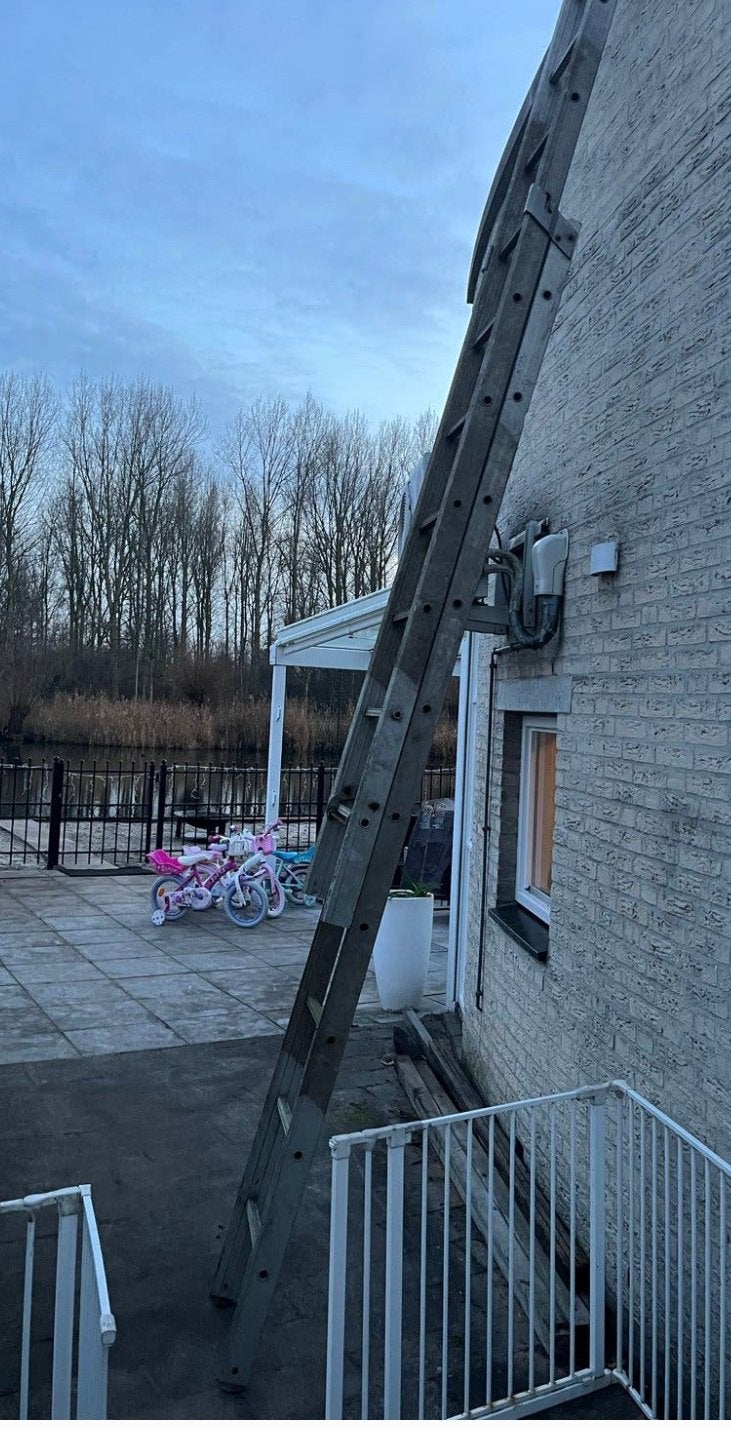 Stevige uitschuifbare ladder - Ideaal voor klussen, Doe-het-zelf en Verbouw, Ladders en Trappen, Gebruikt, Ladder, 4 meter of meer