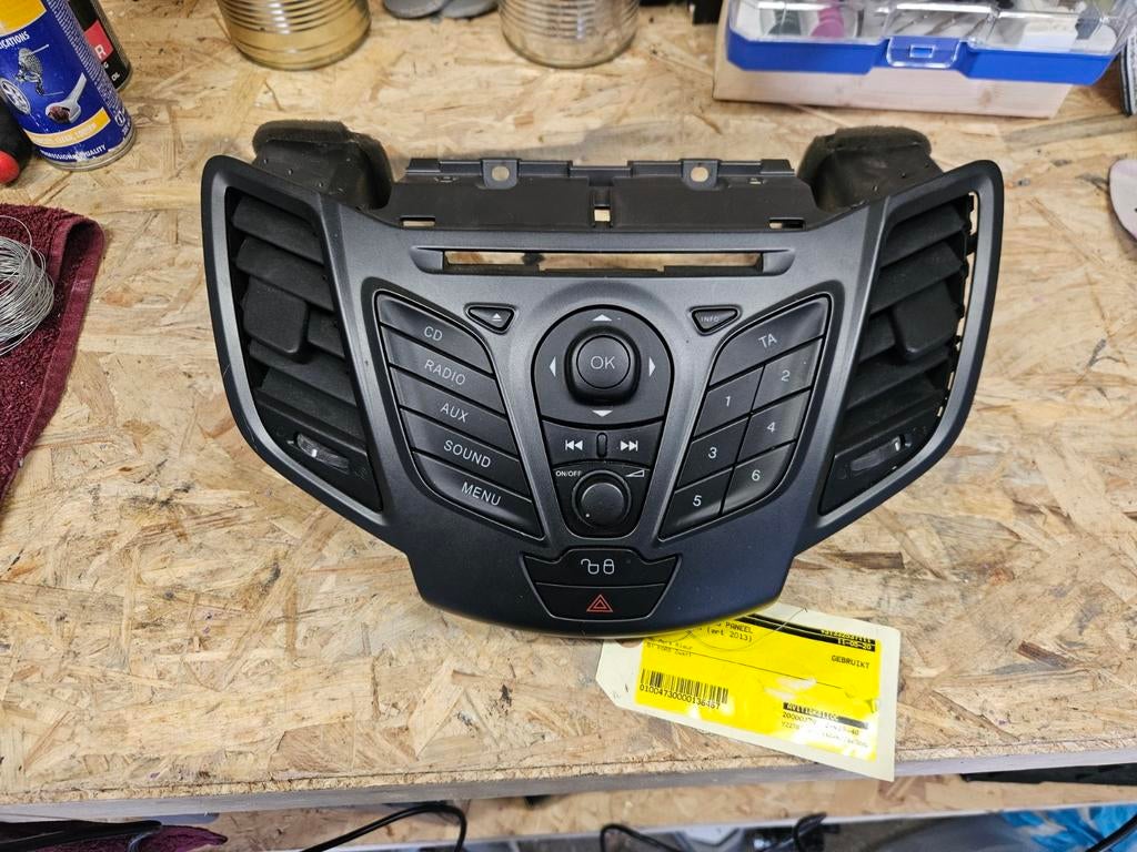 Radiobedieningspaneel Ford Fiesta (mrt 2013) - Gebruikt, Auto-onderdelen, Dashboard en Schakelaars, Ophalen of Verzenden, Gebruikt