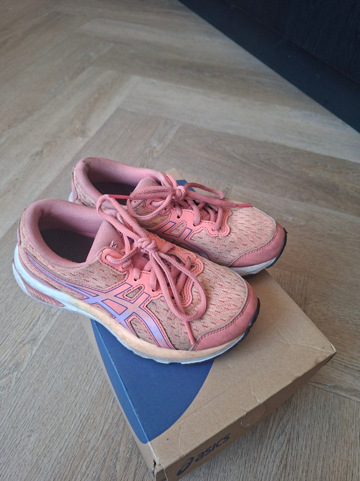Asics gel-cumulus maat 34,5, Ophalen of Verzenden, Gebruikt, Schoenen