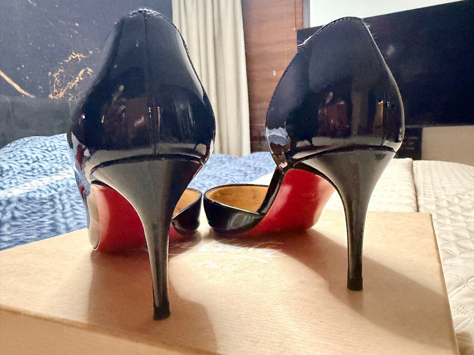 Christian Louboutin Iriza 70 Patent Pumps - Maat 37.5, Ophalen of Verzenden, Zo goed als nieuw, Zwart, Pumps