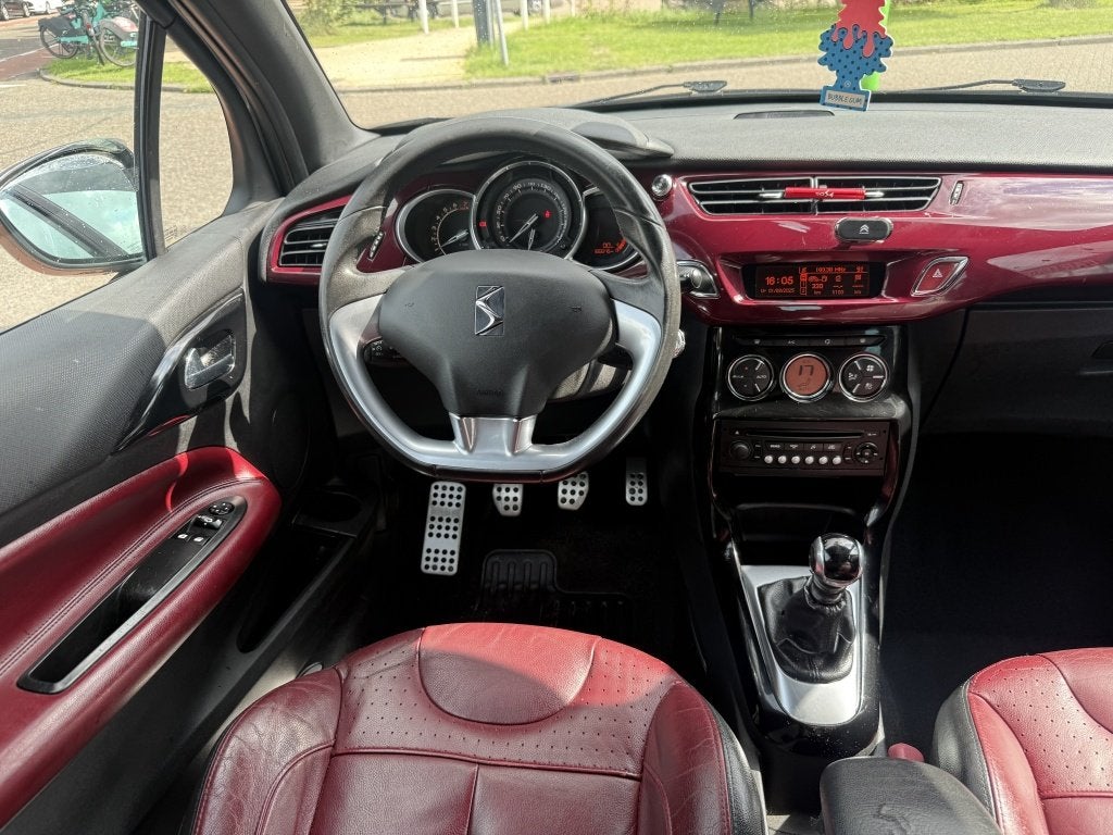 Citroën DS3 1.6 THP Sport Chic | leder | airco | (bj 2010), 1140 kg, Euro 5, 15 km/l, Gebruikt