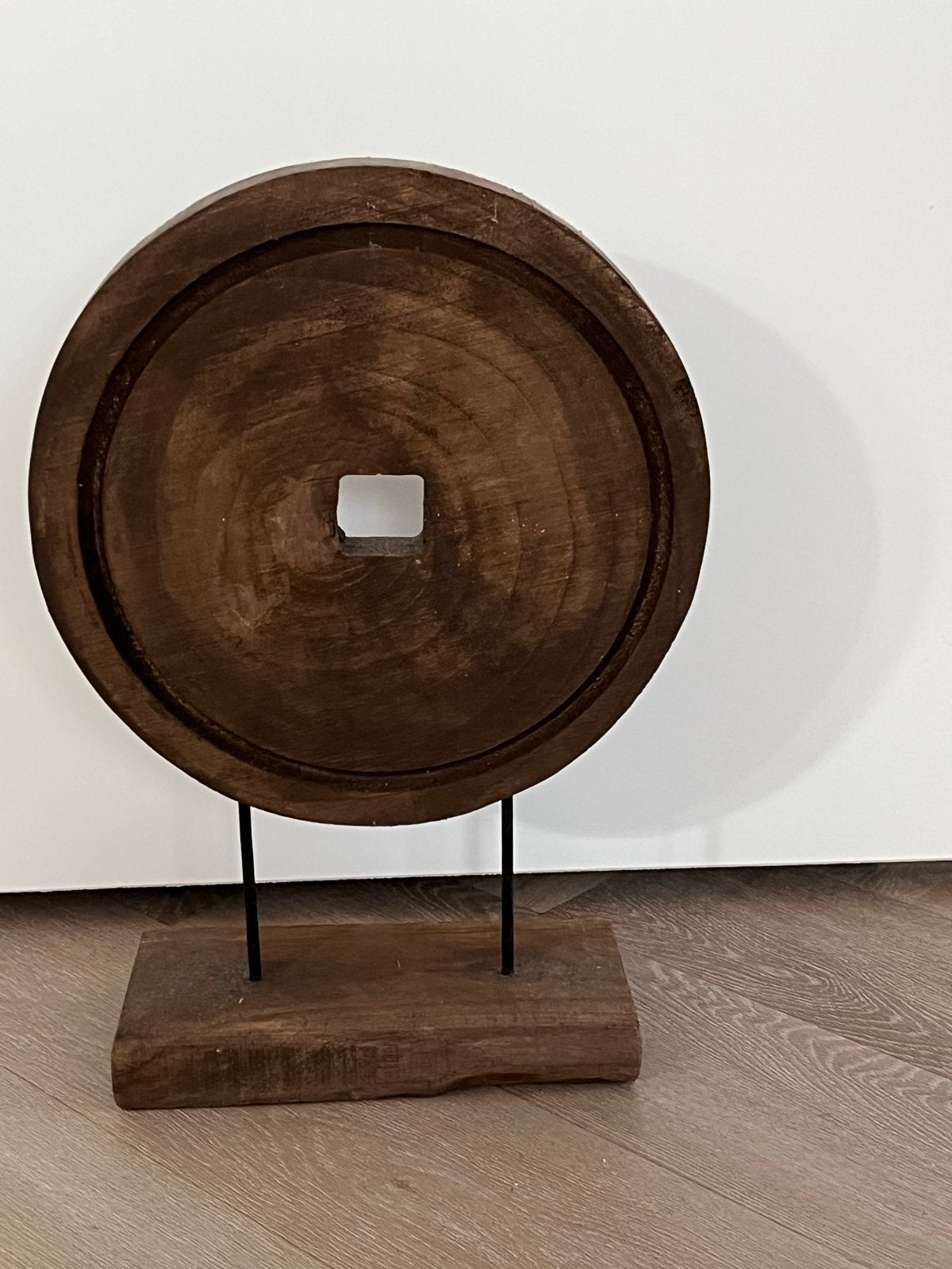 Decoratief houten wiel op standaard, Huis en Inrichting, Ophalen of Verzenden