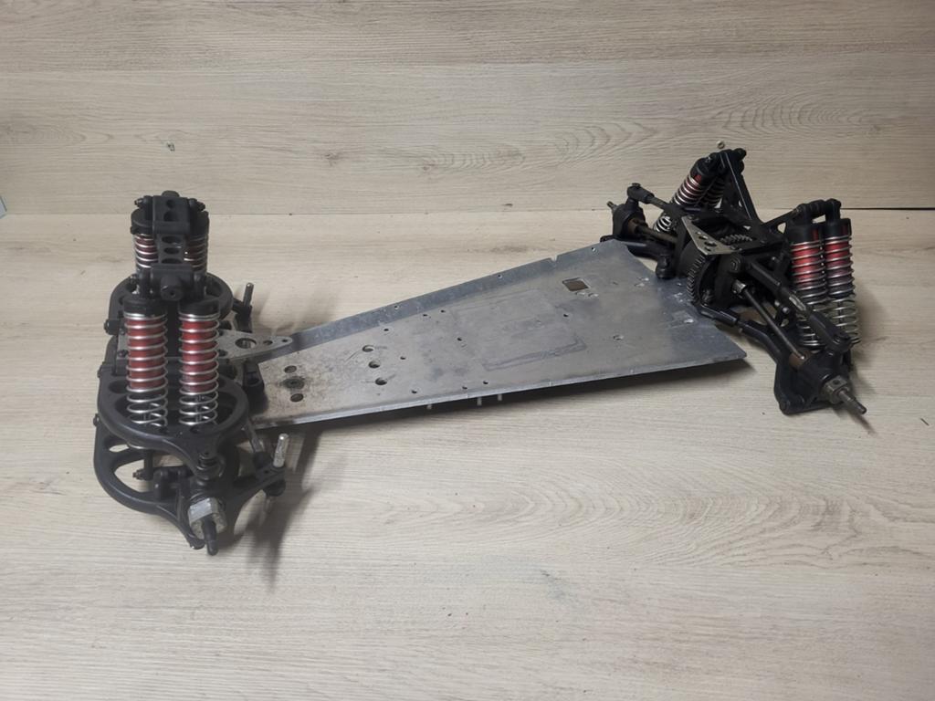 Fg monstertruck opbouw, Hobby en Vrije tijd, Benzine, Ophalen of Verzenden, Zo goed als nieuw, Onderdeel