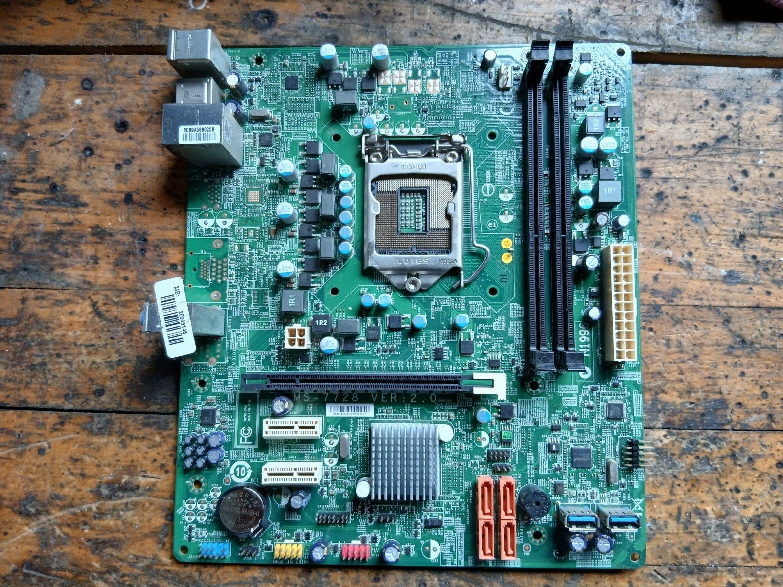 MS-7728 VER 2.0 Moederbord - Gebruikt, Computers en Software, Moederborden, Gebruikt, Onbekend, Ophalen of Verzenden, Onbekend