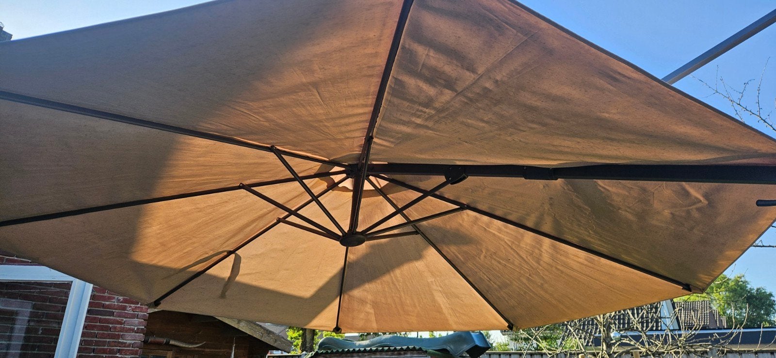 gratis zweef parasol, Tuin en Terras, Parasols, Ophalen, Gebruikt, Zweefparasol, Verstelbaar