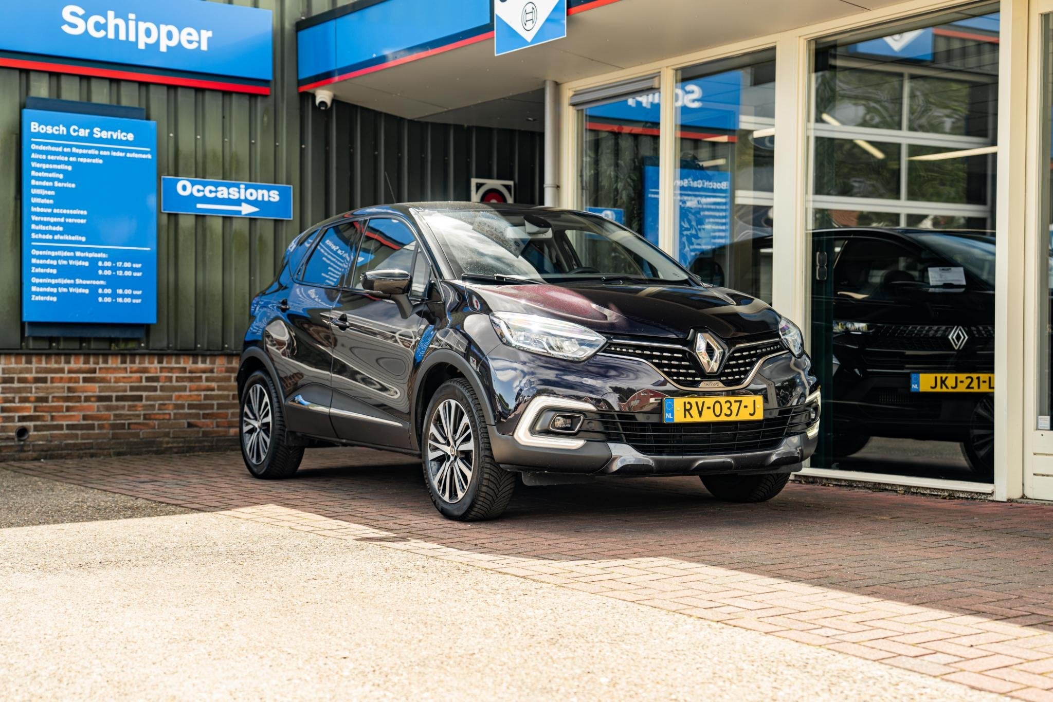 Renault Captur 1.2 TCe Initiale Paris, Auto's, Voorwielaandrijving, 12 maanden, Automatische klimaatregeling, Gebruikt