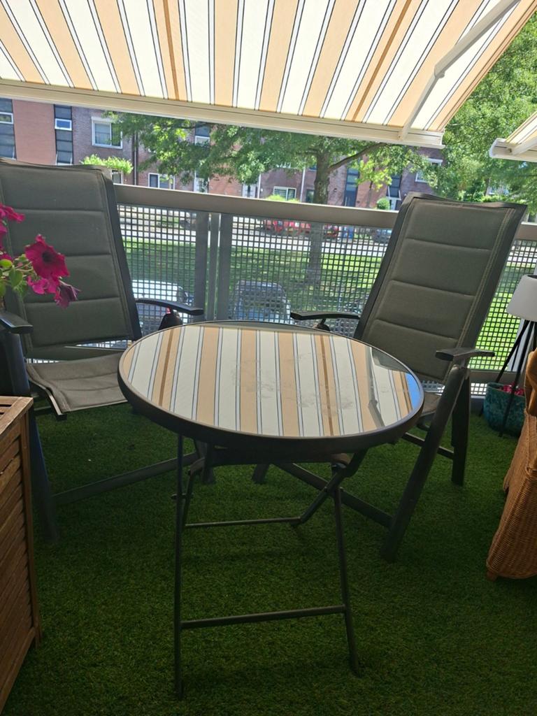 Balkonset: 2 stoelen en inklapbare tafel, Ophalen of Verzenden, Zo goed als nieuw, Rond, Metaal