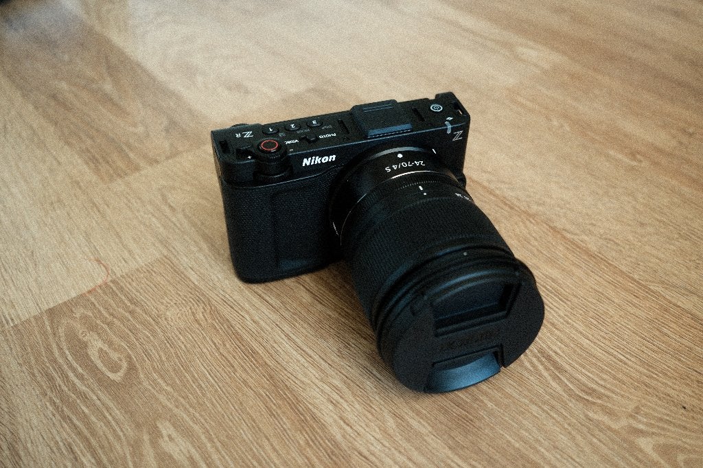 NIEUW: Nikon ZR + NIKKOR Z 24-70mm F/4.0+ SmallRig Cage Kit, Audio, Tv en Foto, Fotografie | Professionele apparatuur, Nieuw, Camera