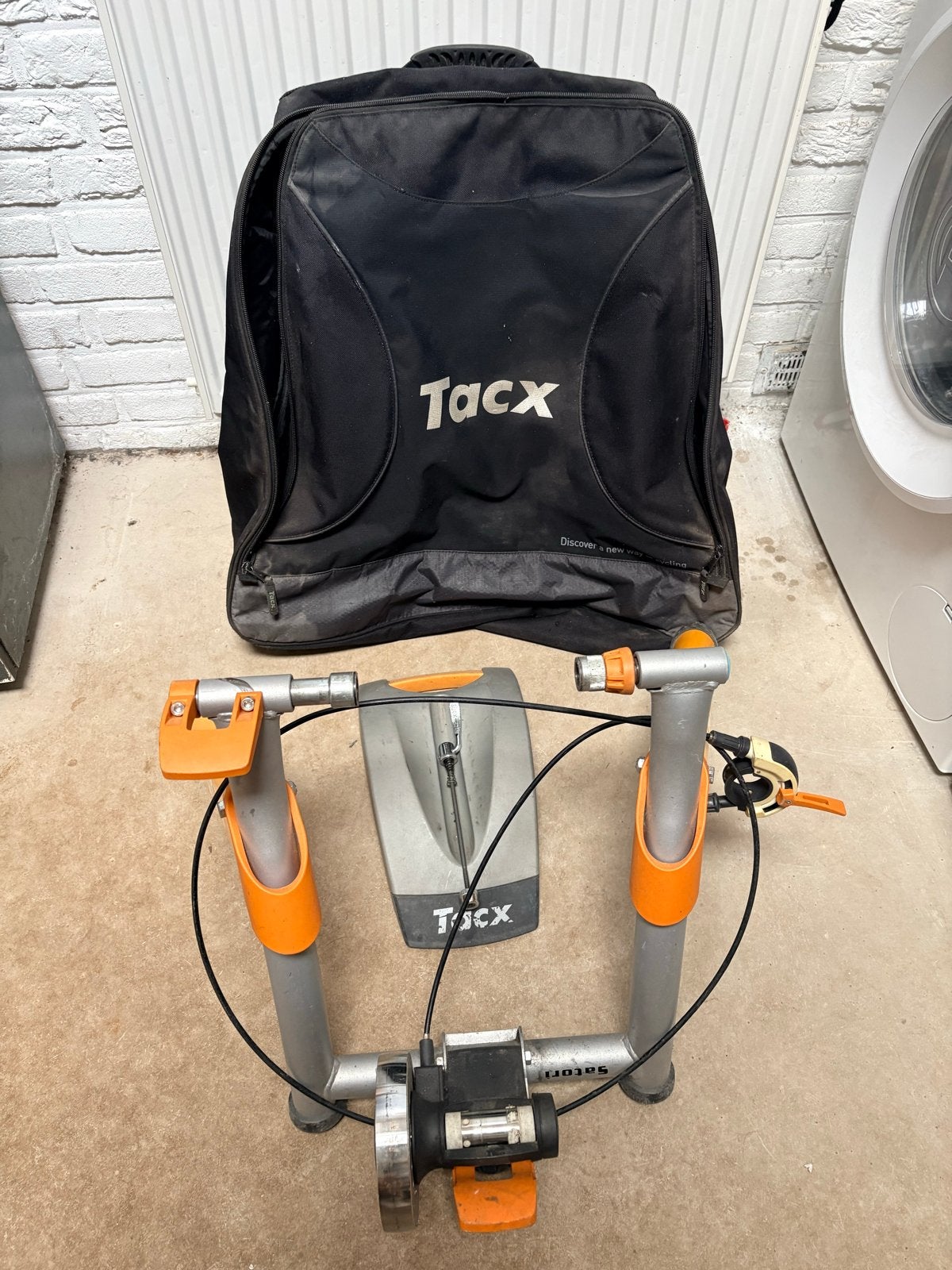 Tacx Satori Smart fietstrainer met draagtas, Sport en Fitness, Wielrennen, Ophalen, Gebruikt, Overige typen