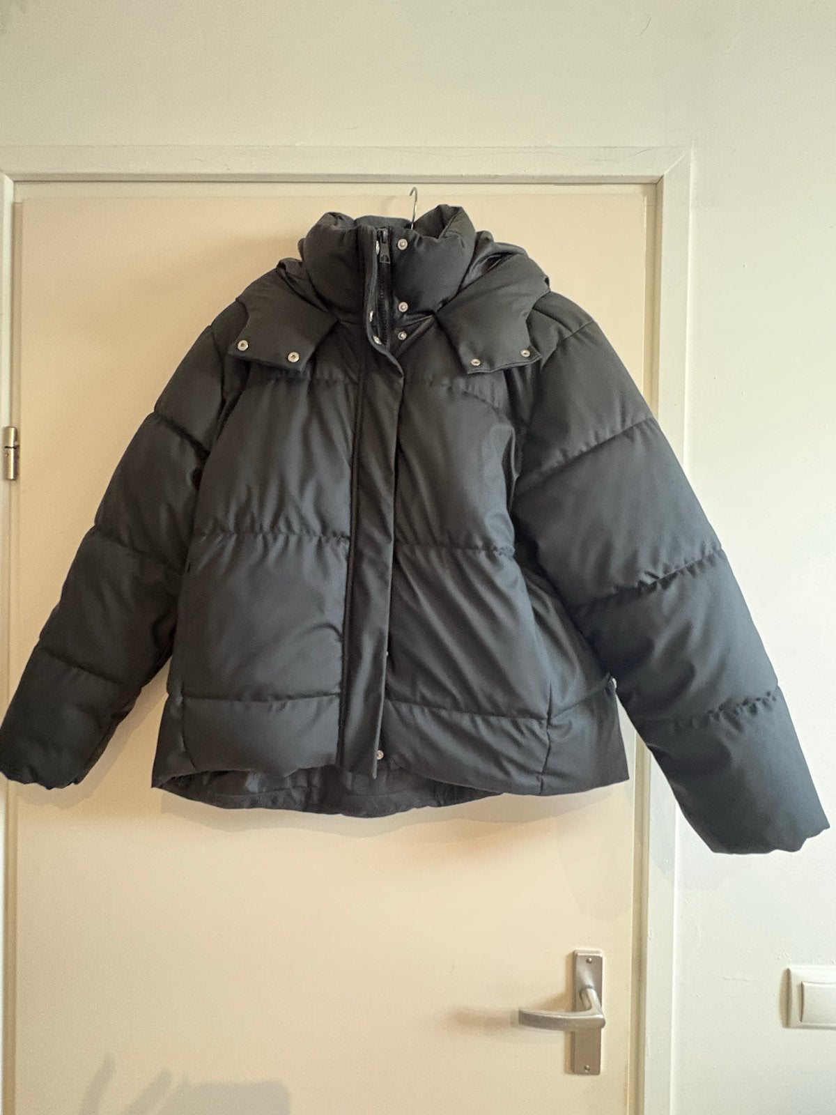 Vero Moda Zwarte Puffer Jas Maat L, Ophalen of Verzenden, Zo goed als nieuw, Maat 42/44 (L), Zwart