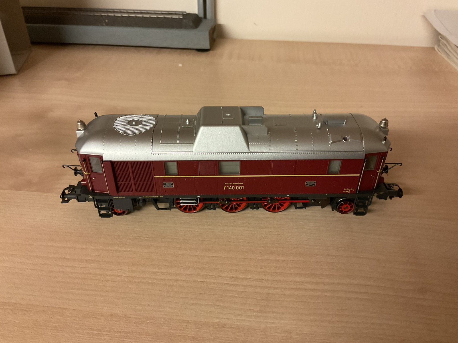 BR V140. 001.  37211, Wisselstroom, Locomotief, Ophalen of Verzenden, Zo goed als nieuw