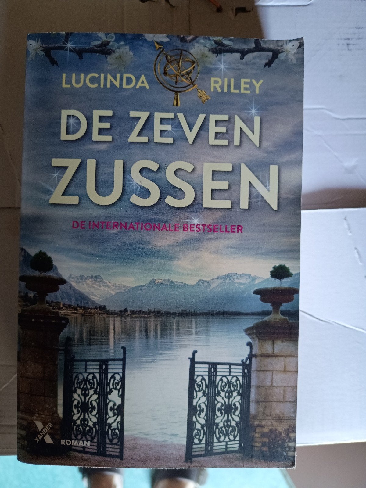 De Zeven Zussen - Lucinda Riley (Internationale Bestseller), Boeken, Ophalen of Verzenden