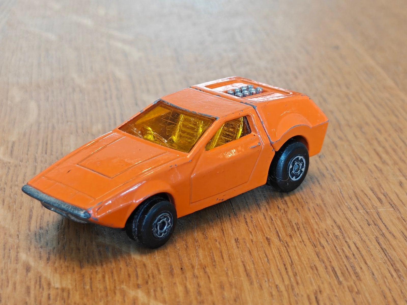 Matchbox Tanzara ORANJE, Hobby en Vrije tijd, Modelauto's | Overige schalen, Ophalen, Zo goed als nieuw, Auto