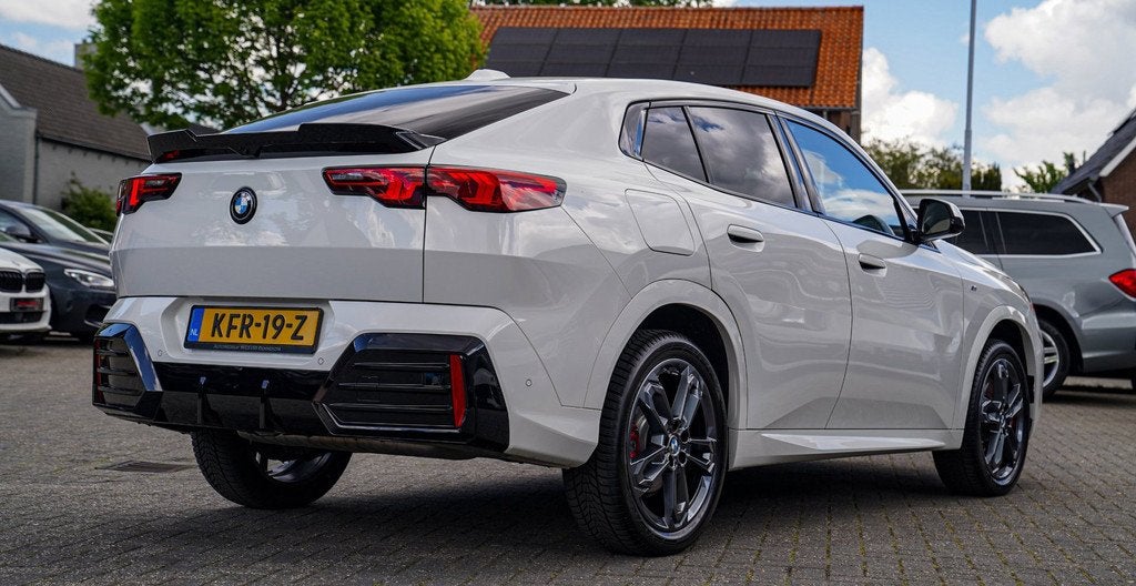 BMW X2 SDrive20i |M-pakket | BMW LED | Elektrische verstelba, Auto's, X2, 156 pk, Wit, Bedrijf