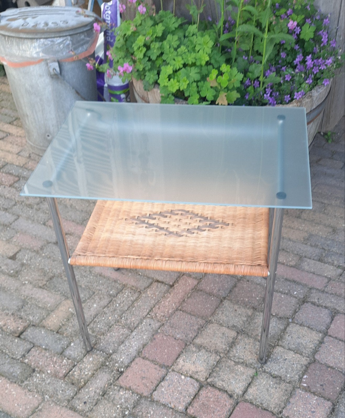 Jaren 70 bijzettafeltje in goede staat, lees de beschrijving, Huis en Inrichting, Tafels | Salontafels, Ophalen, Minder dan 50 cm