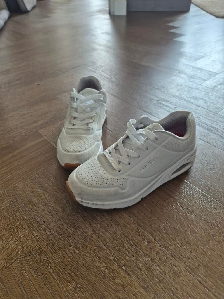 Skechers maat 35, Kinderen en Baby's, Kinderkleding | Schoenen en Sokken, Ophalen of Verzenden, Zo goed als nieuw, Meisje