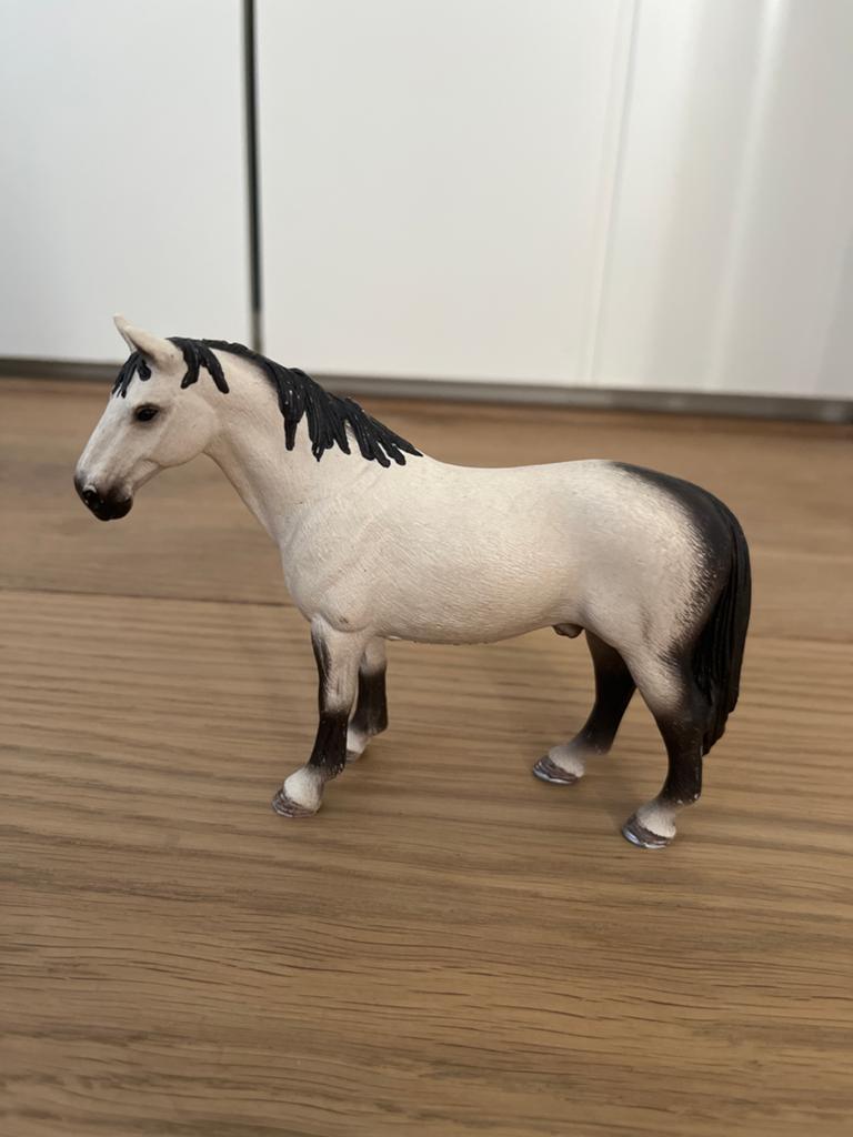 Leuk speel paardje - Schleich paard, Ophalen of Verzenden, Gebruikt, Jongen of Meisje