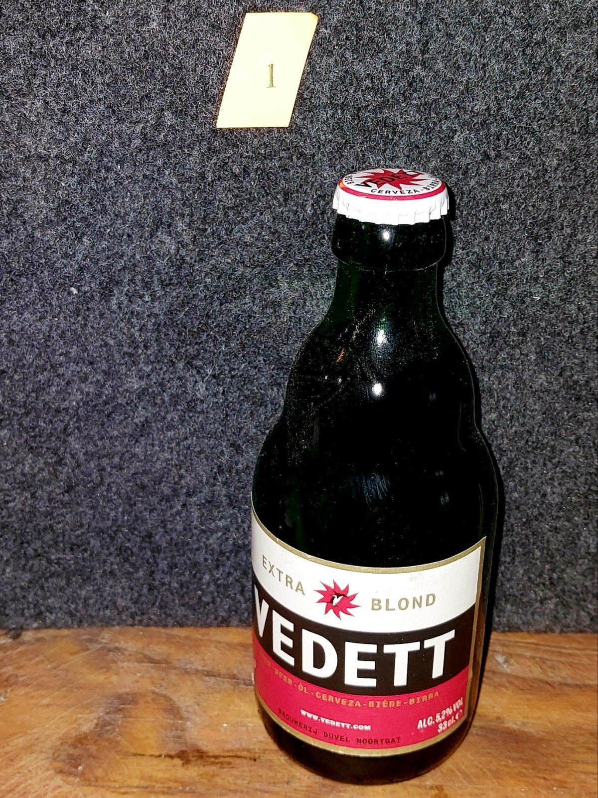 Vedett bierglas met bijbehorende fles, Ophalen of Verzenden, Zo goed als nieuw, Glas of Glazen, Overige merken