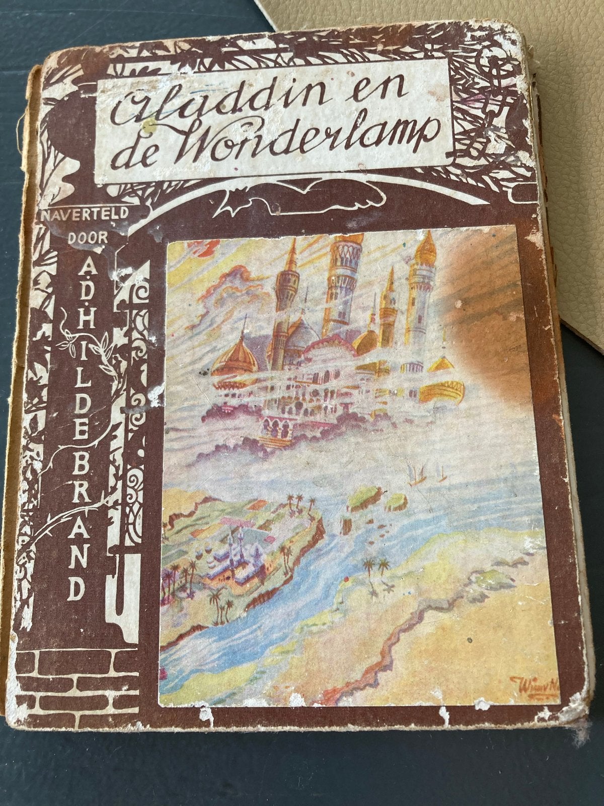 Aladdin en de Wonderlamp - A.D. Hildebrand (1955), Boeken, Ophalen of Verzenden, Gelezen