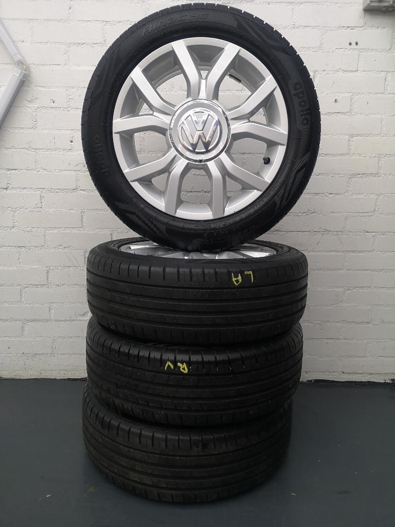 Volkswagen UP!, 4x100, 185/55R15 Zomerbanden Apollo, Auto-onderdelen, Banden en Velgen, Ophalen, Gebruikt, 15 inch, Banden en Velgen