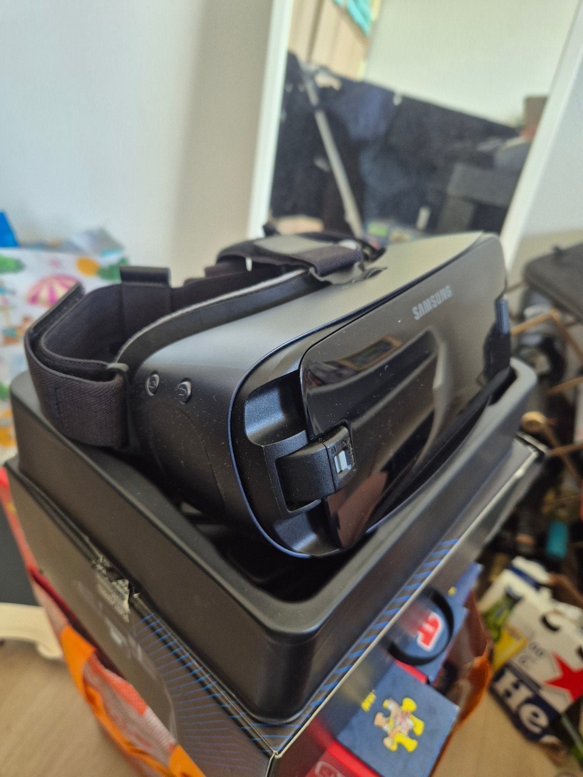 Samsung Gear VR met Controller - Zo goed als nieuw, Ophalen of Verzenden, Zo goed als nieuw, VR-bril, Telefoon
