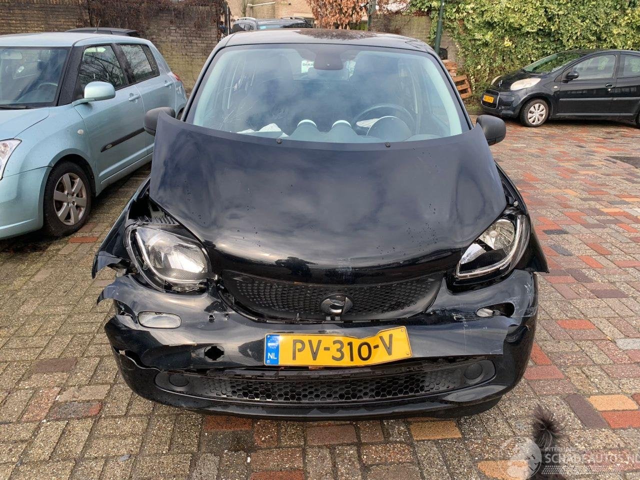 Smart Forfour (bj 2017), Esslinger Straße  7 ,70771, Leinfelden-Echterdingen, Deutschland, Zwart, Smart Europe GmbH, Handgeschakeld