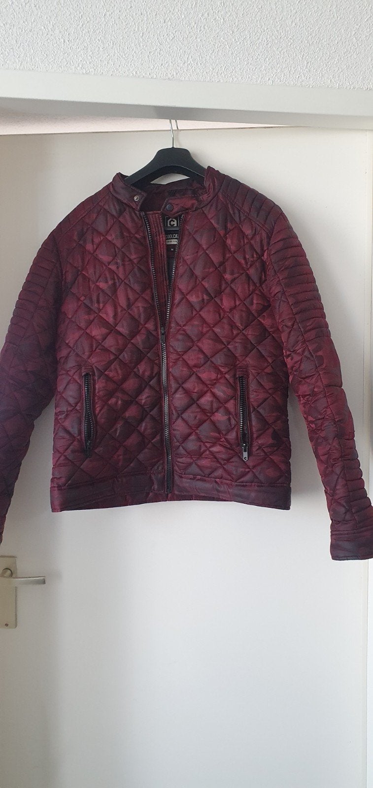 Coolcat gewatteerd jasje maat M, Kleding | Heren, Maat 48/50 (M), Ophalen of Verzenden, Rood, Coolcat