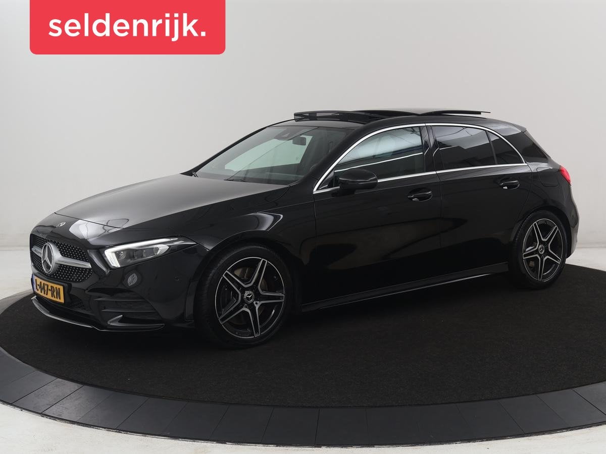 Mercedes-Benz A-klasse 250 Premium Plus | AMG Line | Panoram, Auto's, Gebruikt, 4 cilinders, Leder en Stof, Zwart