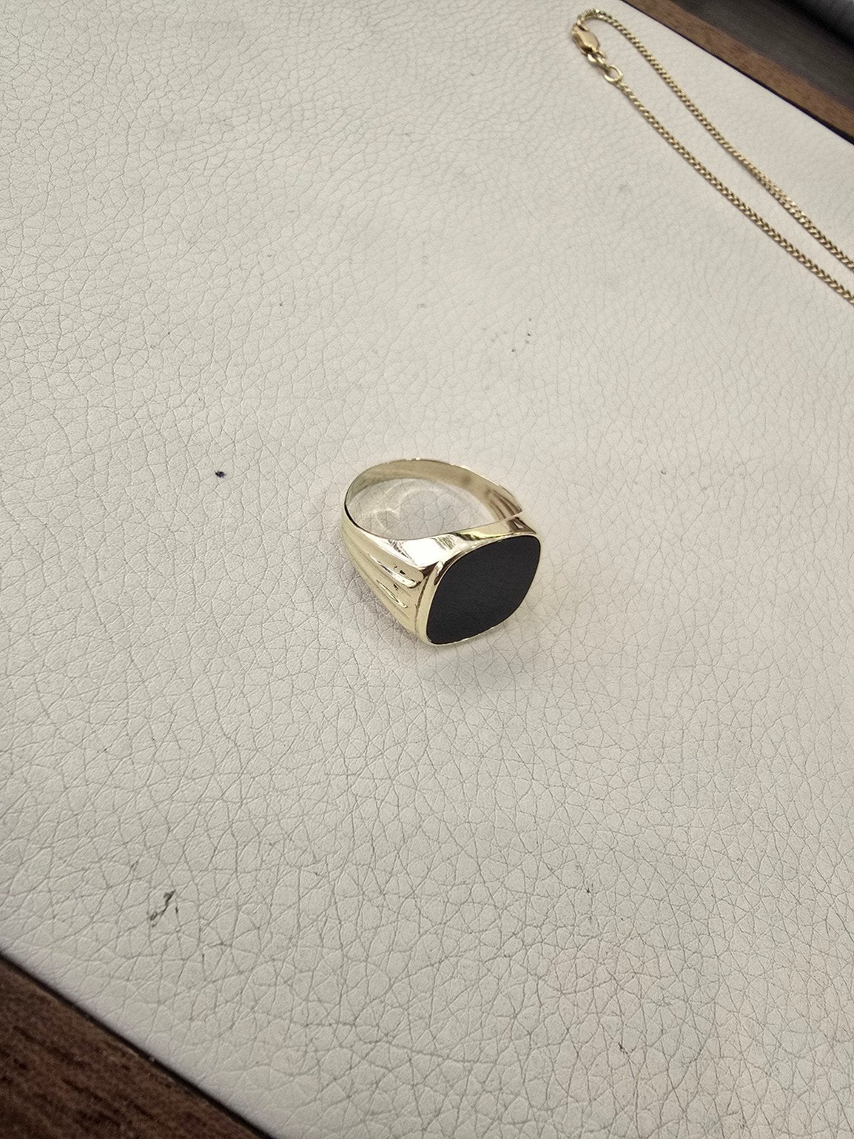 Gouden zegelring met zwarte onyx steen, Sieraden, Tassen en Uiterlijk, Ringen, 18 tot 19, Ophalen of Verzenden, Zo goed als nieuw