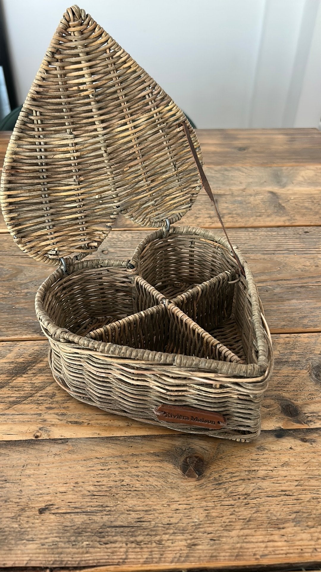 Rivièra Maison Rustic Rattan Heart Tea Box - Hartvormig, Huis en Inrichting, Ophalen, Zo goed als nieuw, Rond, Riet