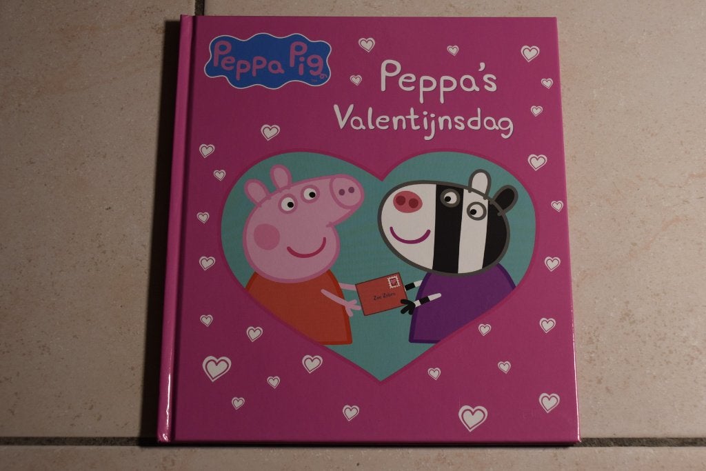Peppa Pig Peppa’s Valentijnsdag / Neville Astley  , Boeken, Kinderboeken | Kleuters, Ophalen of Verzenden, Zo goed als nieuw, Fictie algemeen