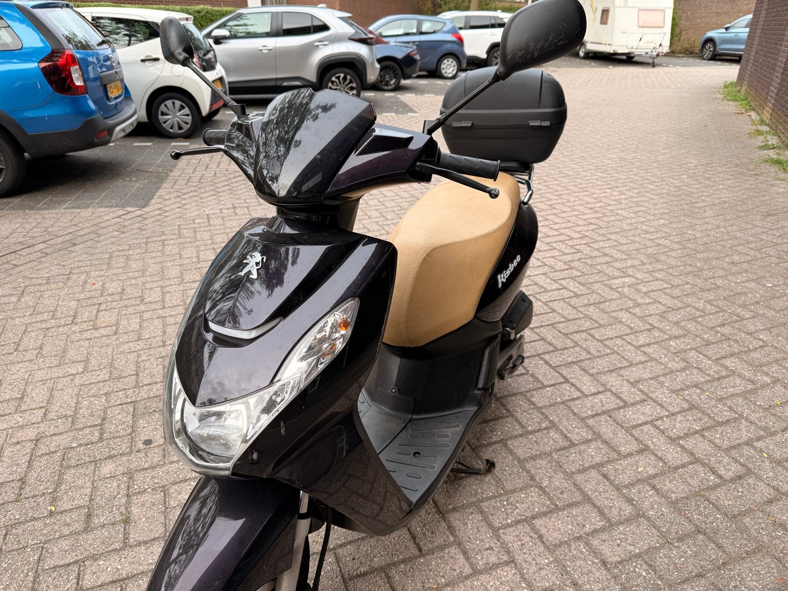 Peugeot Kisbee 2019 – Rijdt goed – Inclusief accessoires, Ophalen, Gebruikt, Overige modellen, Maximaal 45 km/u