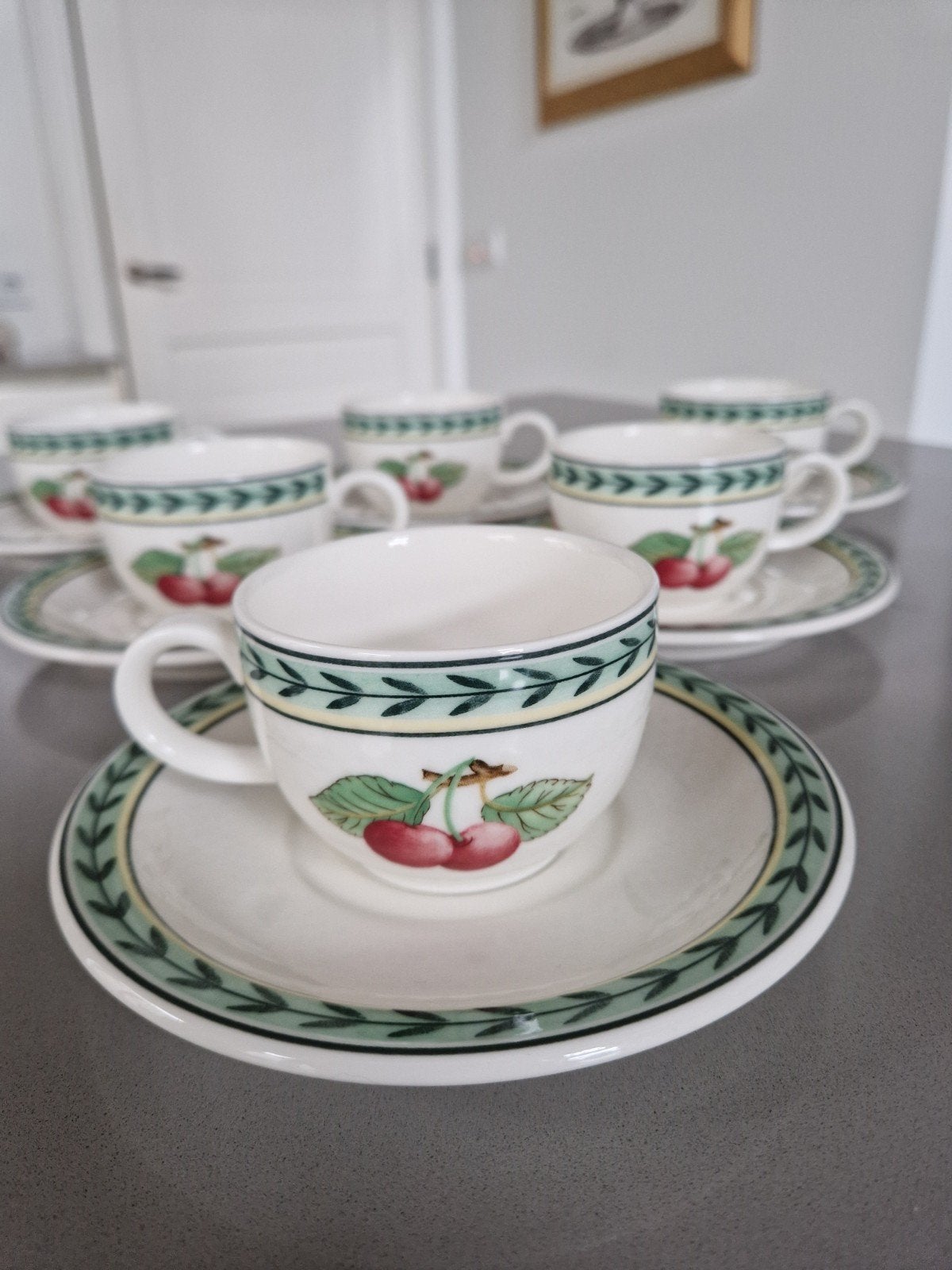 4 Koffiekoppen + schotels Villeroy & Boch French Garden Easy, Nieuw, Ophalen of Verzenden, Overige stijlen, Kop(pen) en/of Schotel(s)