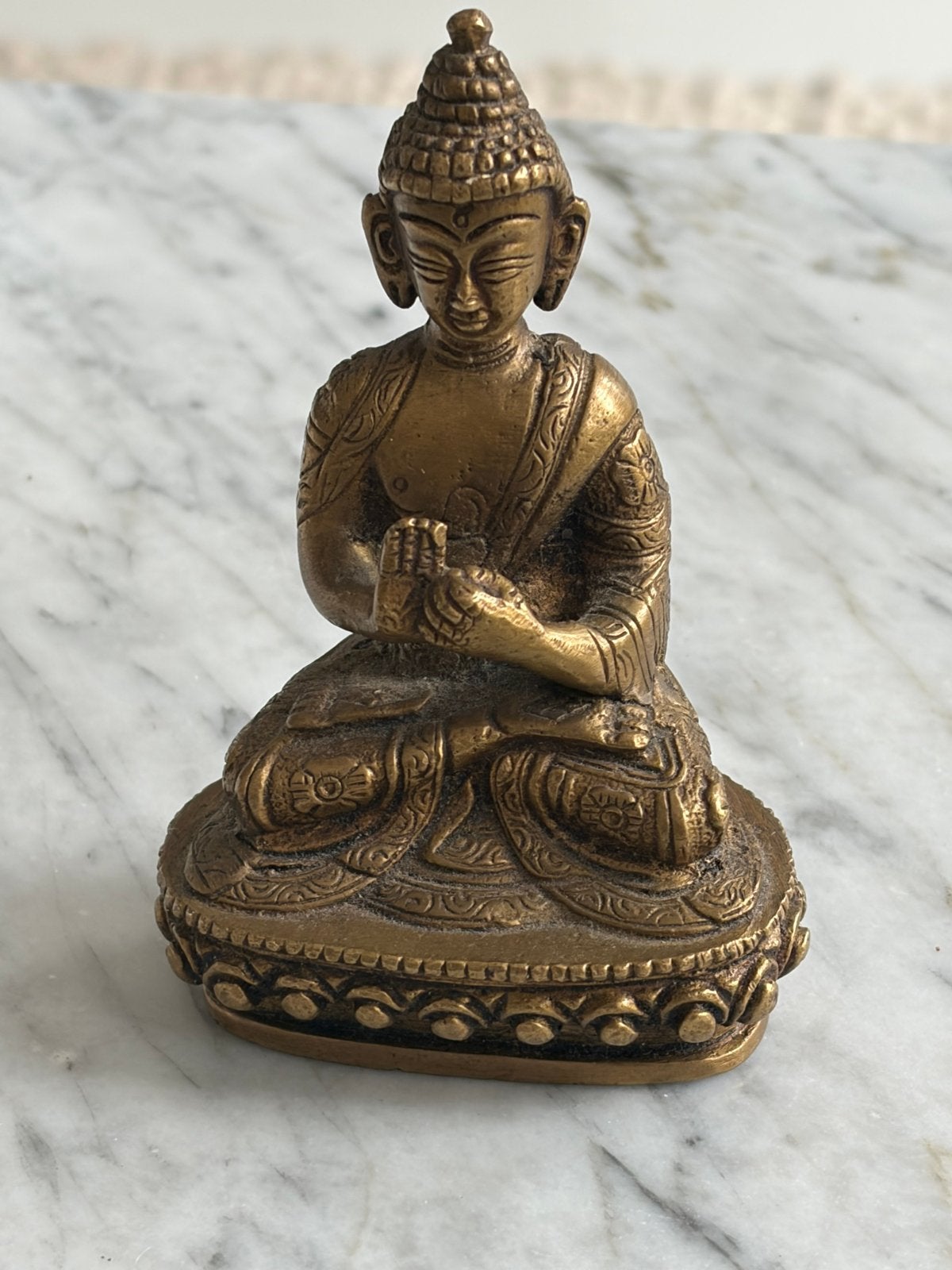 Bronzen Boeddha beeldje - Mediterende Boeddha, Ophalen of Verzenden, Zo goed als nieuw, Metaal, Goud