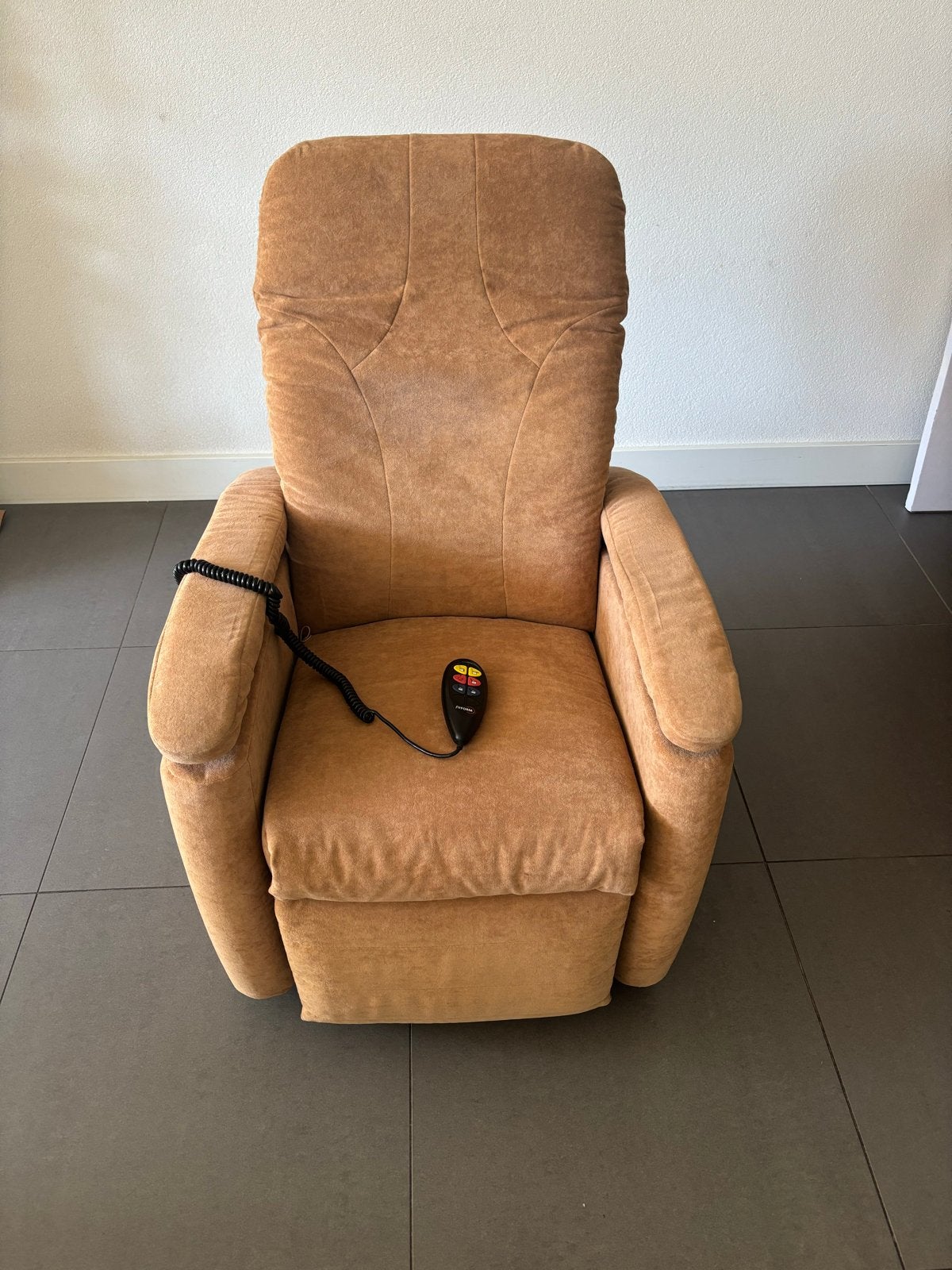 Comfortabele relaxfauteuil met sta-op functie maat S, Huis en Inrichting, Ophalen, Gebruikt, Stof, 75 tot 100 cm