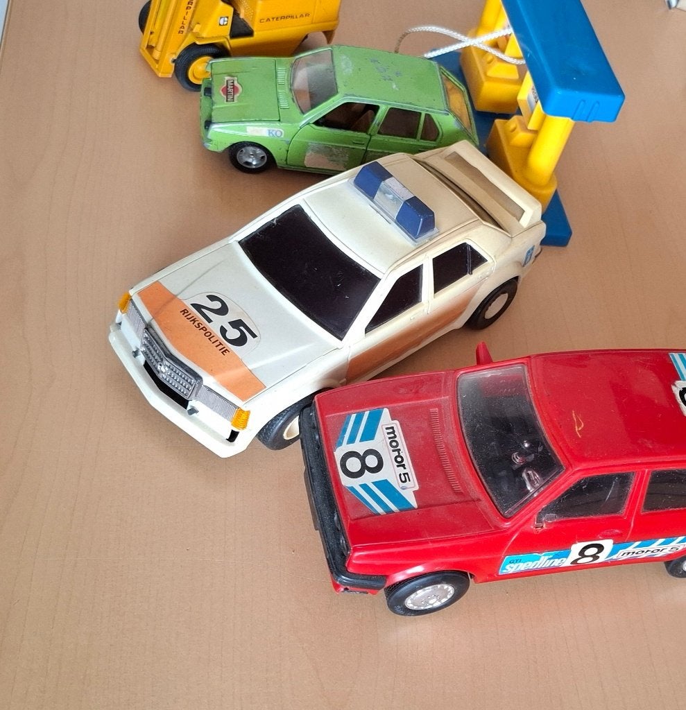 Vintage Speelgoed Set - Wader Benzinepomp & Auto's (Retro), Gebruikt, Onbekend, Ophalen of Verzenden, Onbekend