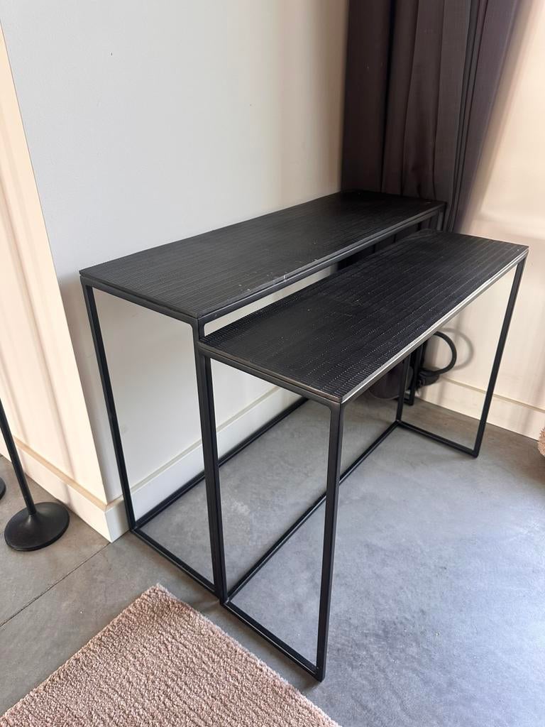 Set van 2 zwarte stalen tafeltjes / sidetables, Huis en Inrichting, Tafels | Sidetables, Ophalen, 50 tot 100 cm, Rond, Zo goed als nieuw