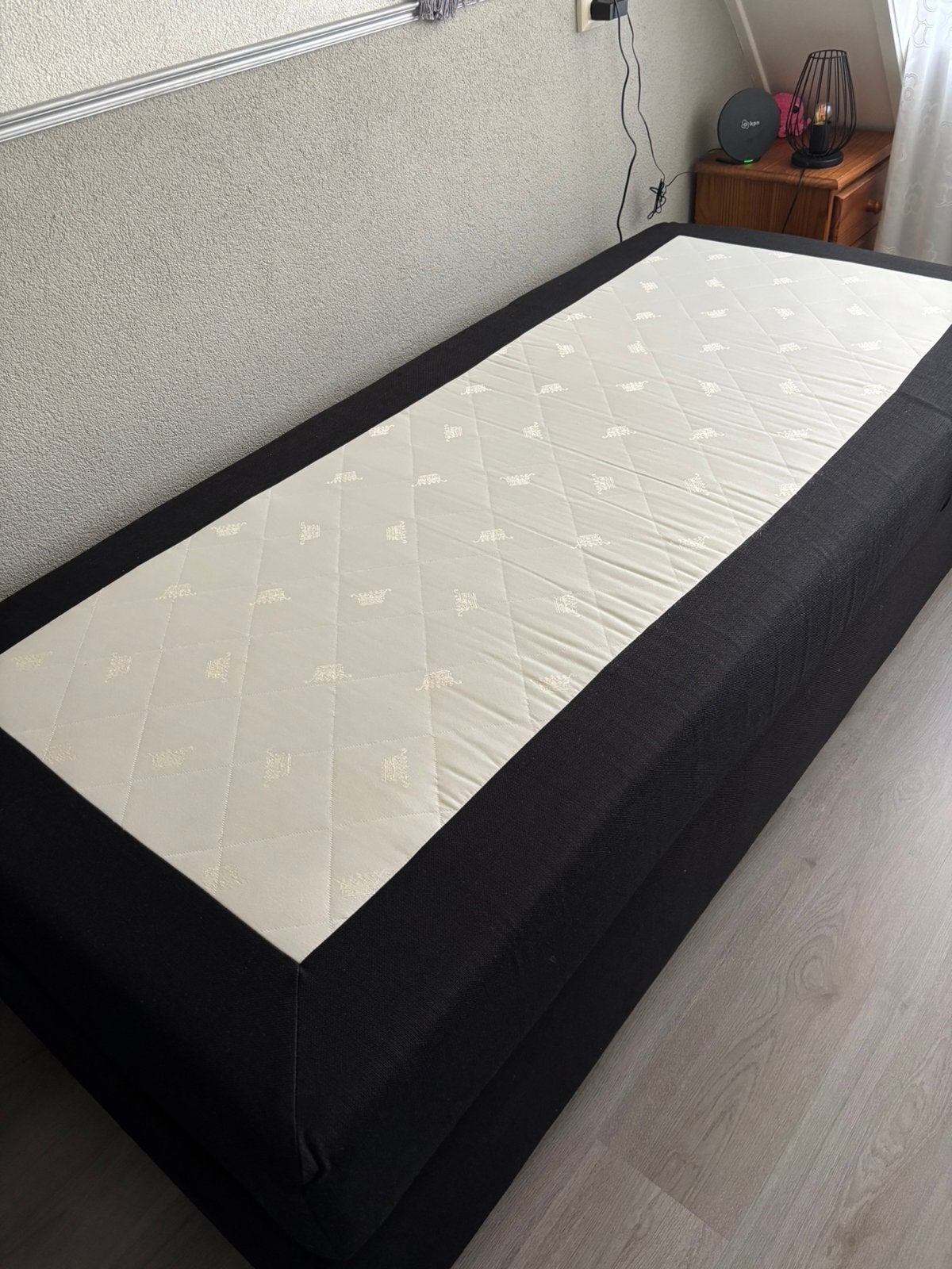 Karlsson Boxspring 90x200 Compleet incl. Matras & Beddengoed, Huis en Inrichting, Ophalen, 90 cm, Eenpersoons, Zwart