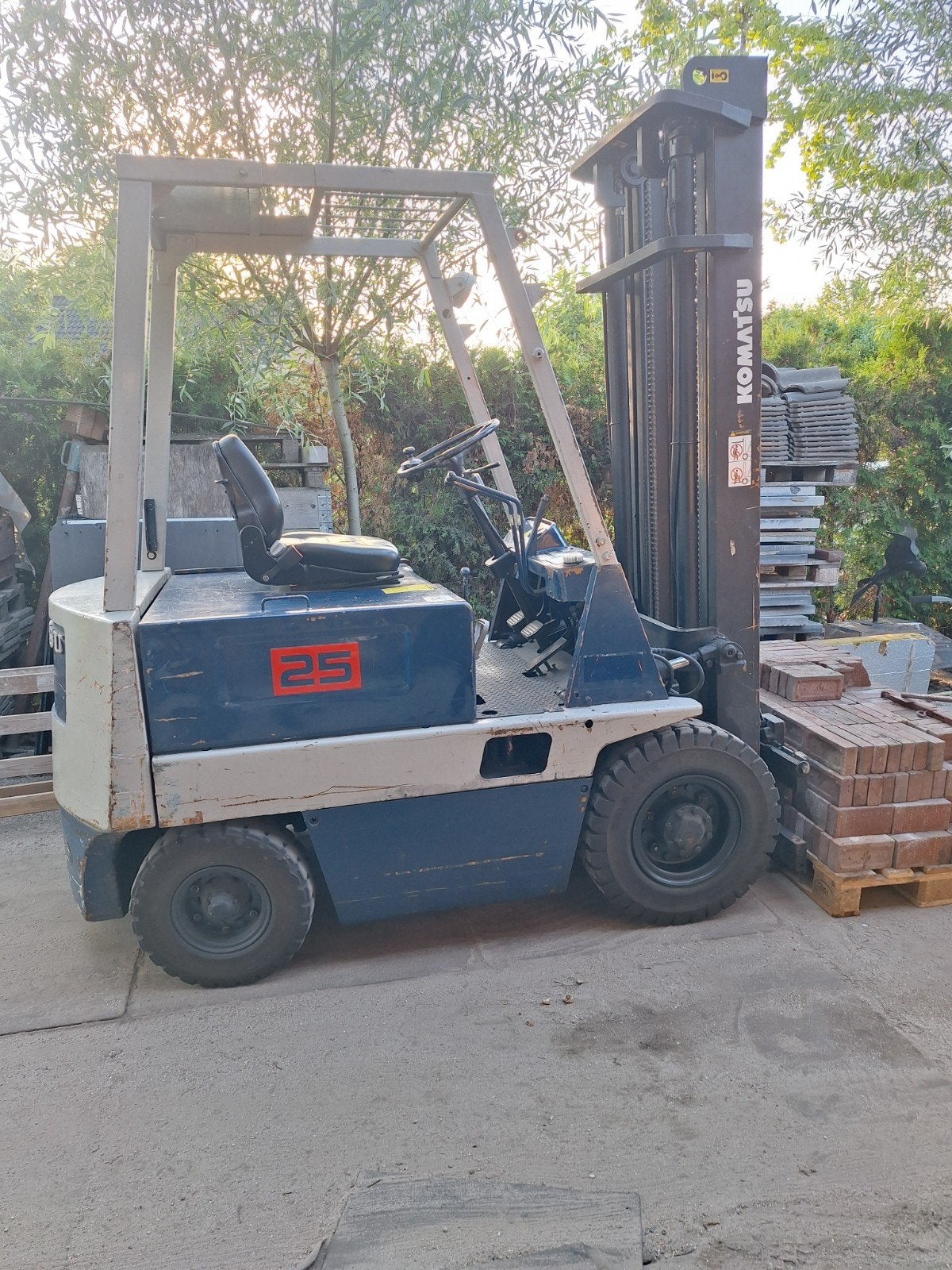 heftuck komatsu 2.5 ton fb25-2, Ophalen, Komatsu, Heftruck, Elektrisch