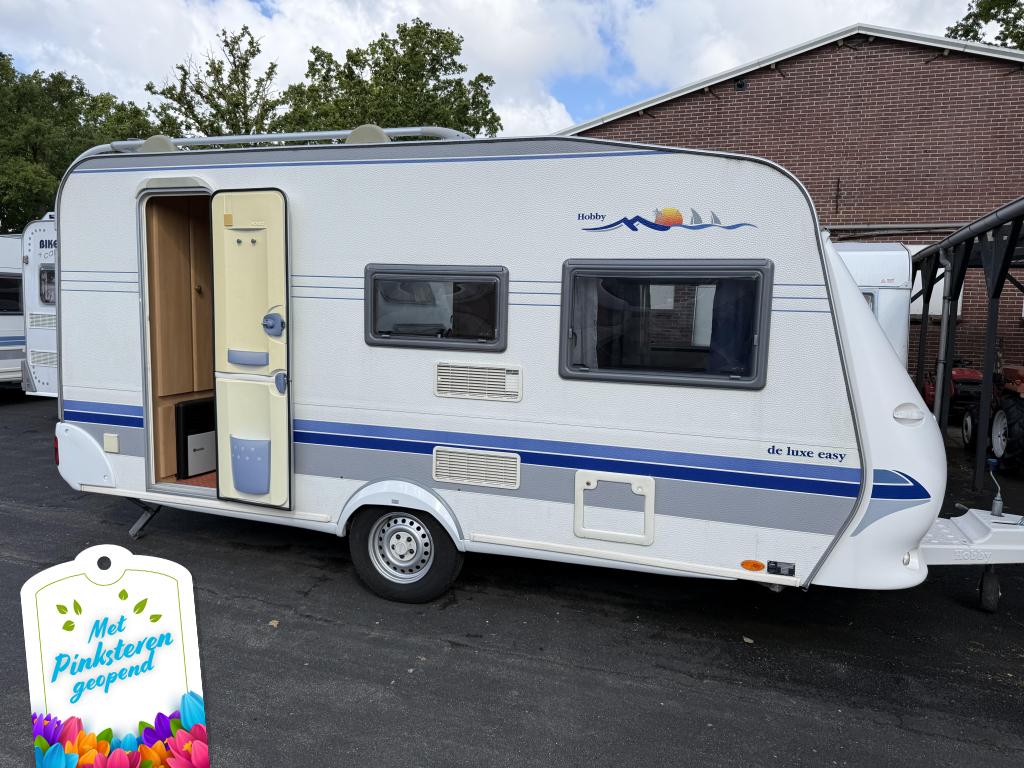 HOBBY DE LUXE EASY 440 SF VASTBED ZITJE VOORTENT, Hobby, Overige typen, Schokbreker, Bedrijf