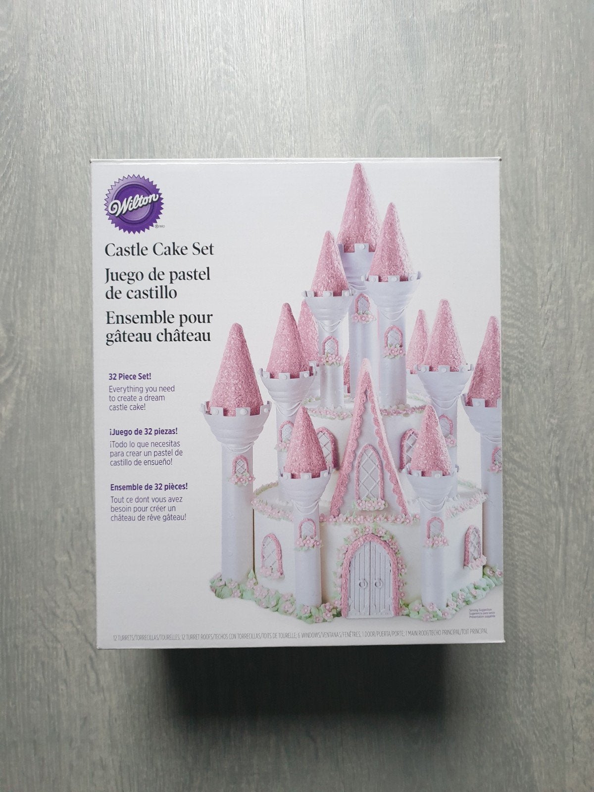 Wilton Taartdecoratie Set Romantisch Kasteel. 1x gebruikt., Ophalen of Verzenden, Nieuw, Taarten, Versiering