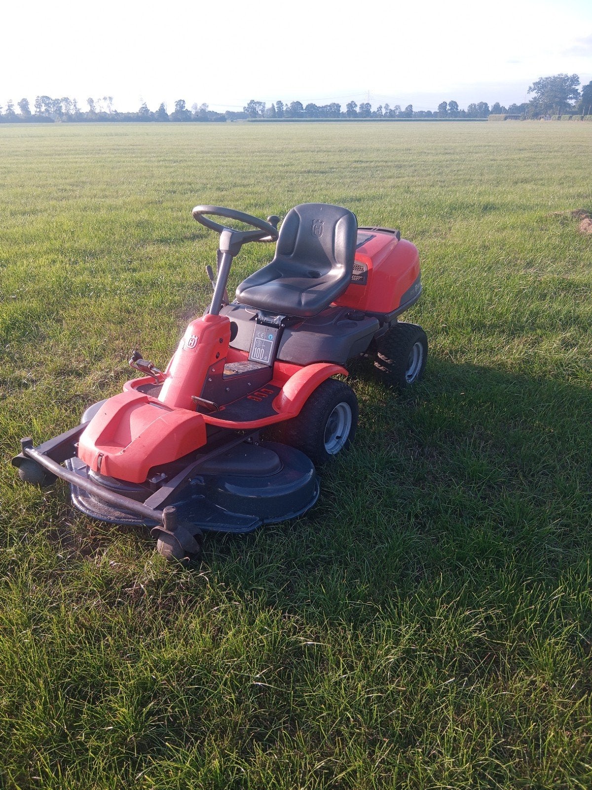 Husqvarna R18 zitmaaier - Nieuwe motor, messen etc!