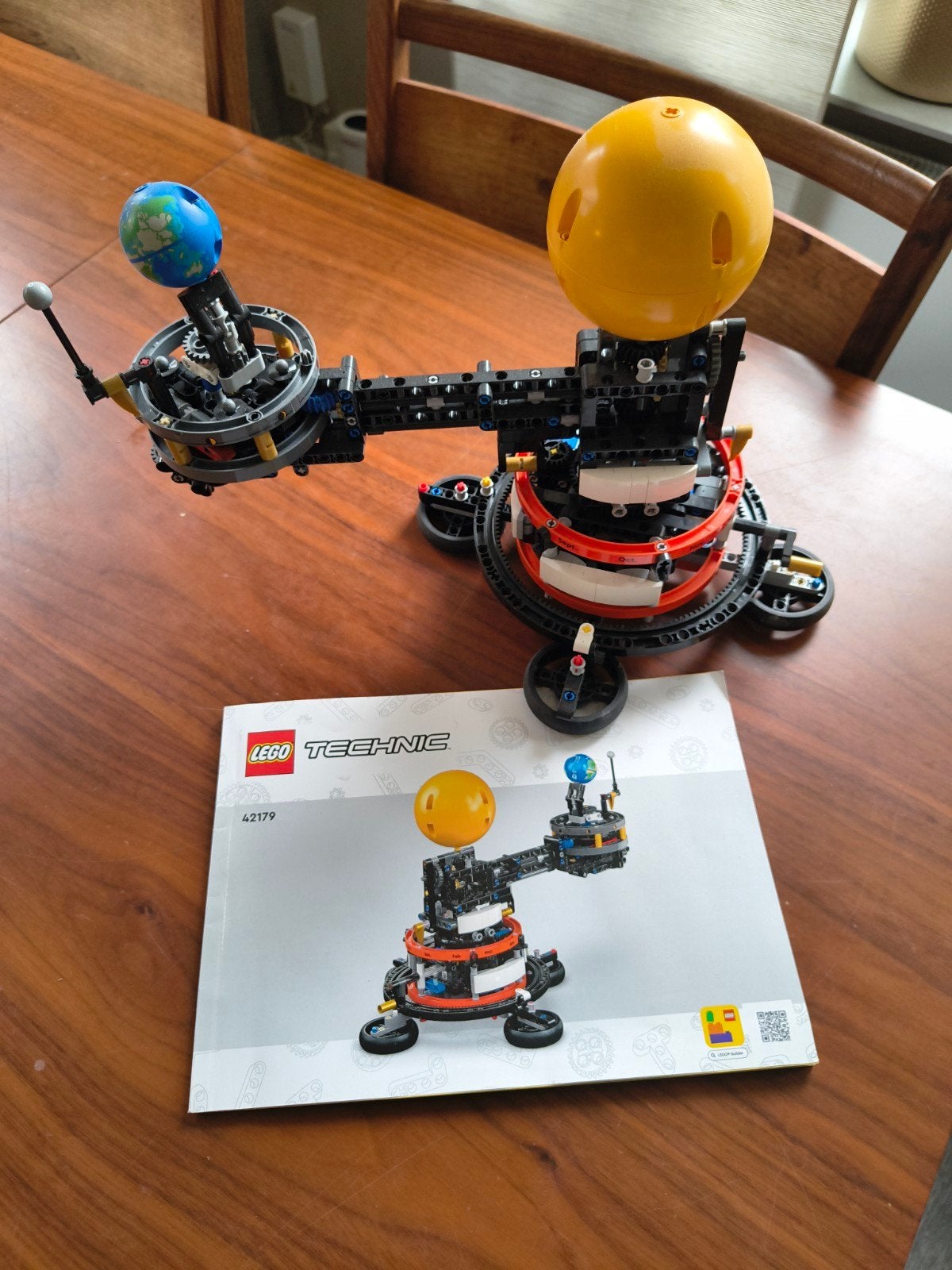LEGO Technic 42179 Aarde, Zon en Maan in Baan, Ophalen, Zo goed als nieuw