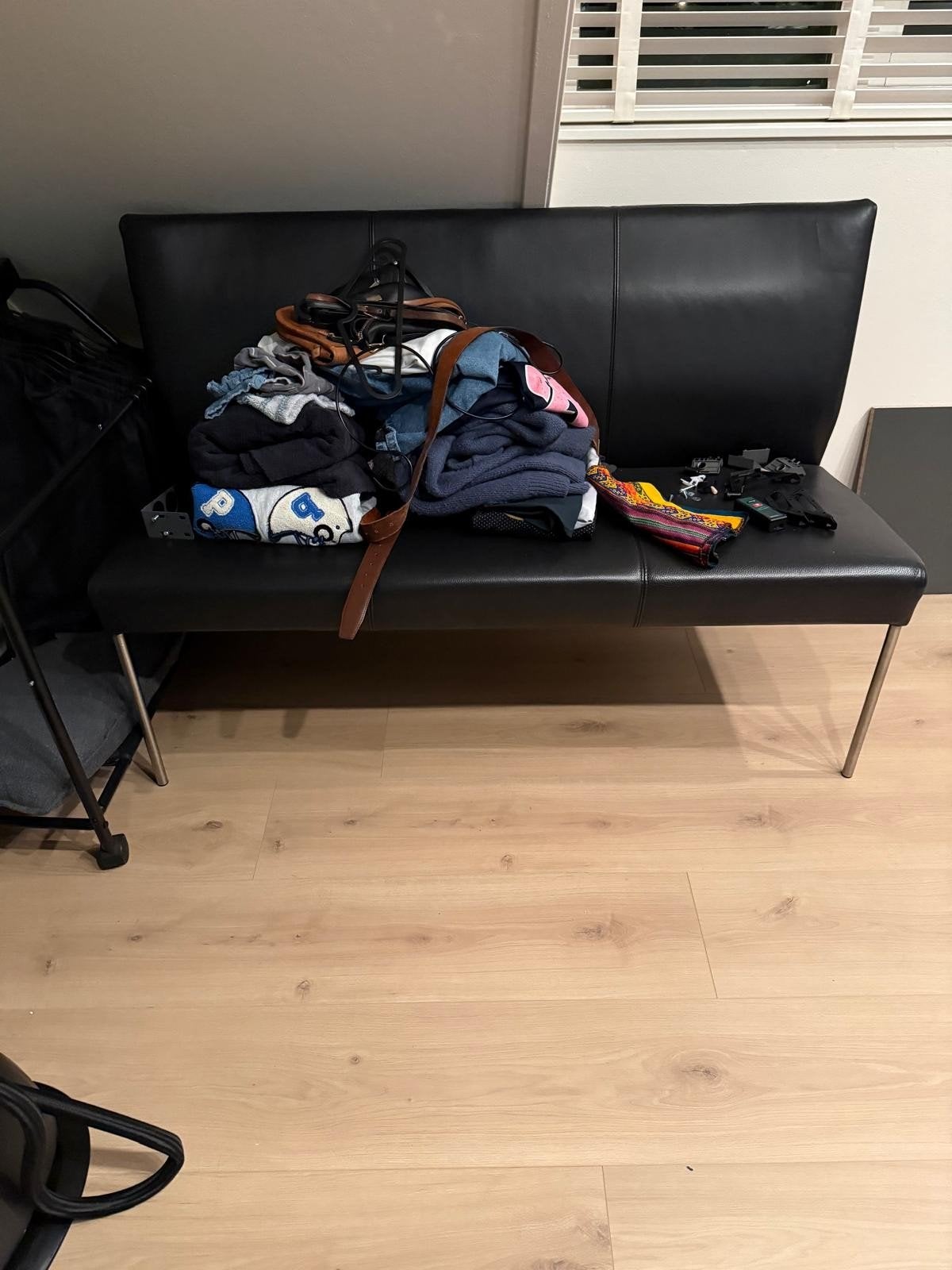 hoog bankje (voor aan de eettafel), Ophalen, Eén