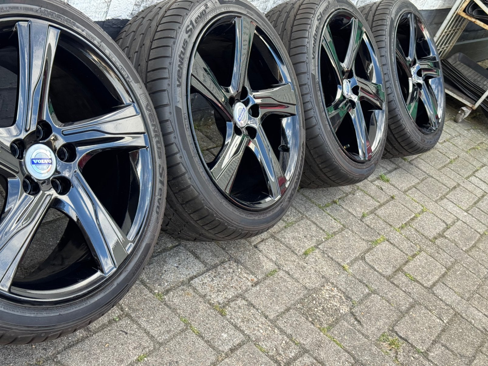 originele  18 inch Volvo V40 V50 S60 velgen banden, Ophalen, 18 inch, Banden en Velgen, Zomerbanden