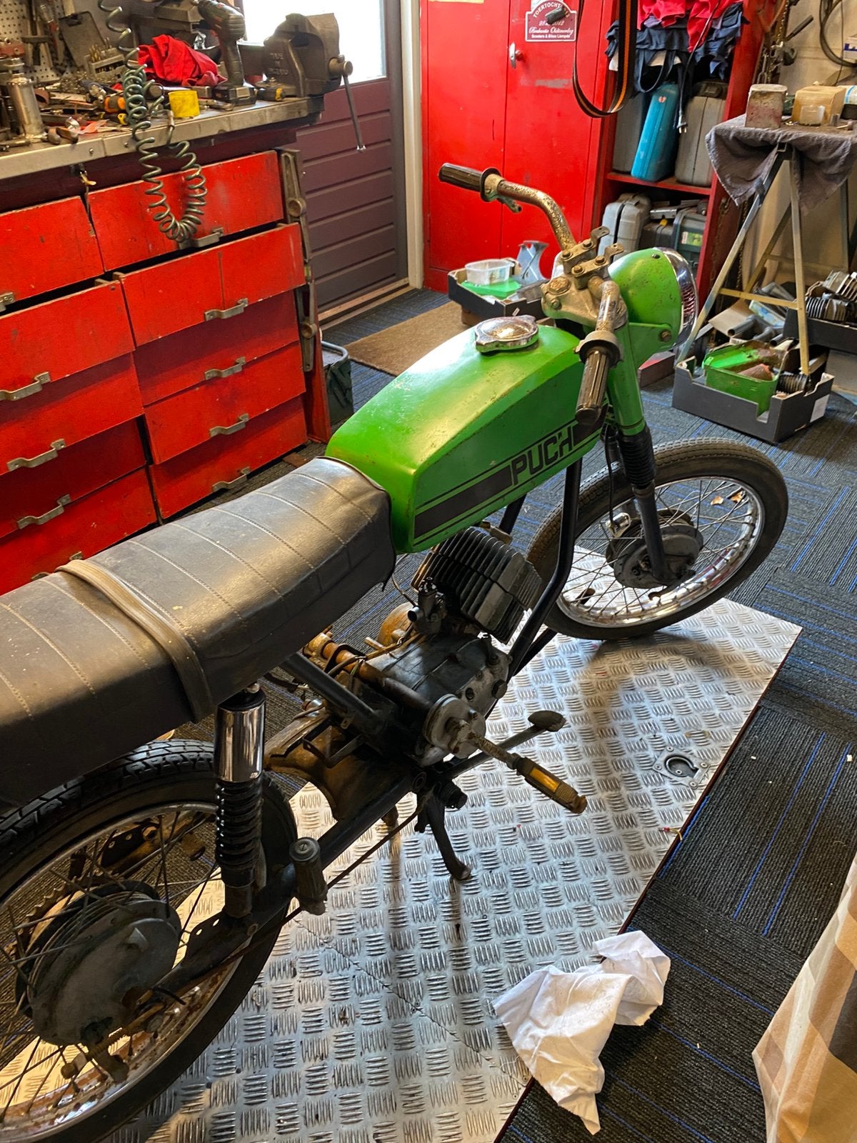 Luchtfilterbak voor puch m 50 racing gezocht, Verzenden