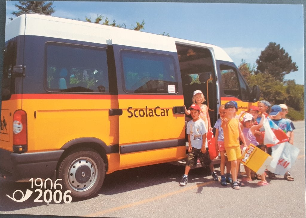 Zwitserland Postkaart 100 jaar Schoolbus 2006, Postzegels en Munten, Ophalen of Verzenden, Briefkaart