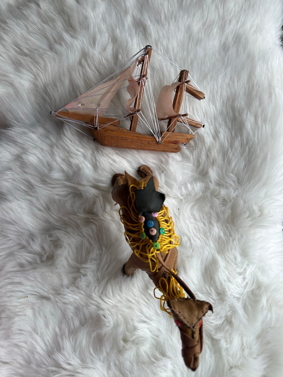 Marokkaanse decoratie: Houten boot en leren kameel, Ophalen of Verzenden, Nieuw