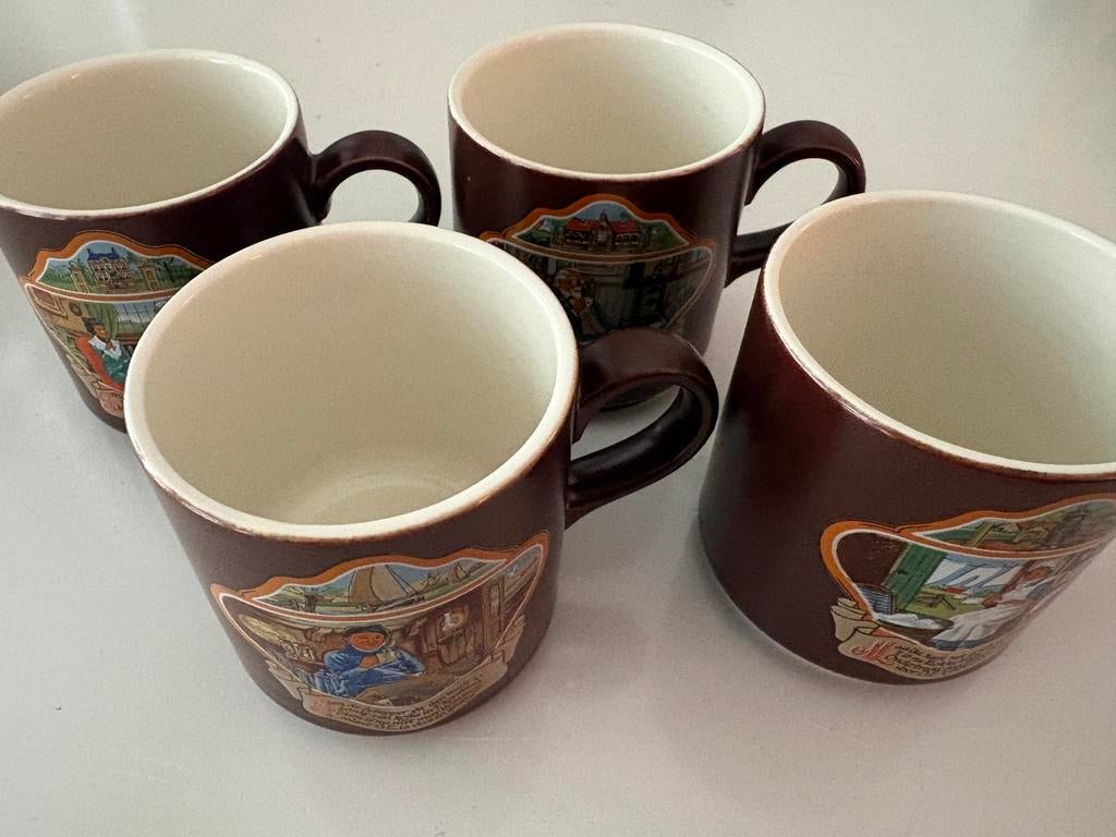 Set van 4 Douwe Egberts bruine koffiemokken Villeroy & Boch, Ophalen of Verzenden