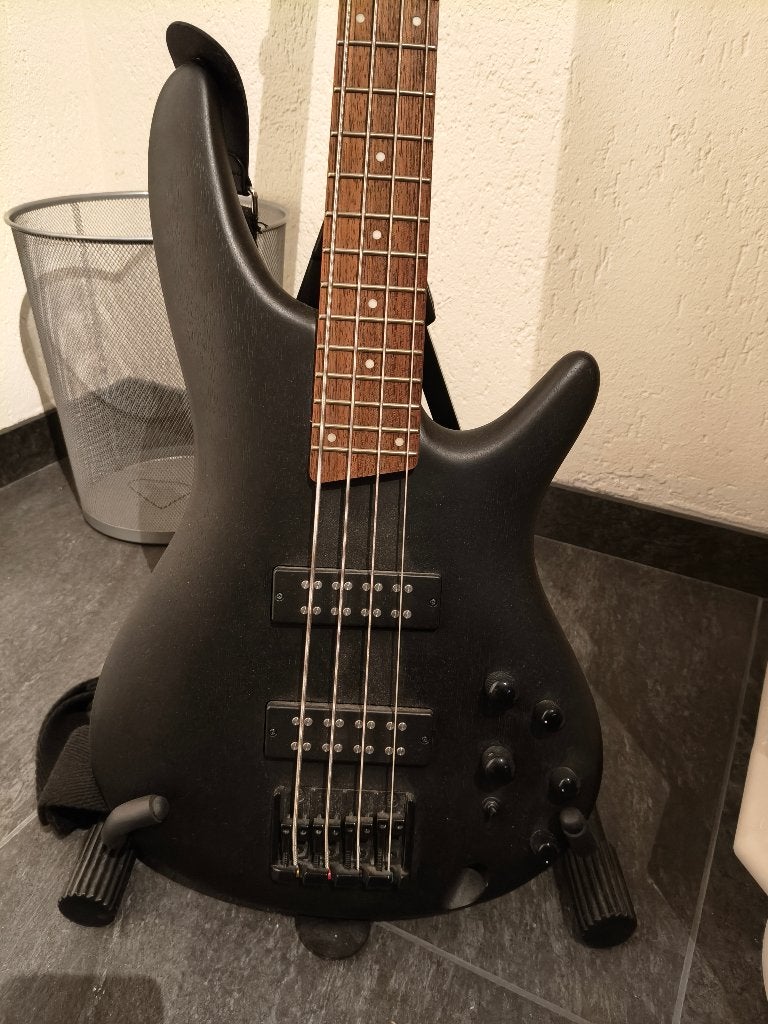 Ibanez SR300EB-WK basgitaar - Zo goed als nieuw, Ophalen, Zo goed als nieuw, Elektrisch